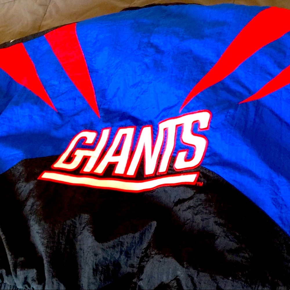 Vintage 90s Shark-Tooth Jacket | VTG New York Giants NFL Pro Line by Apex One